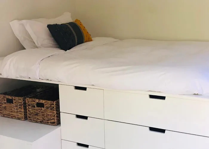 2 Queen Beds, Dog Friendly, Fenced In Yard